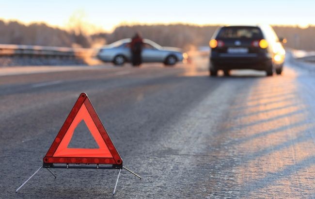 Водитель маршрутки в Киеве спровоцировал ДТП и взял в  заложники пассажиров