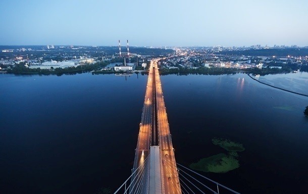 В Киеве ограничат движение по Южному мосту