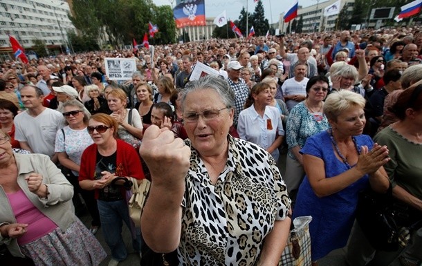 «Братская рука помощи»: боевики готовят новый пропагандистский проект на Донбассе