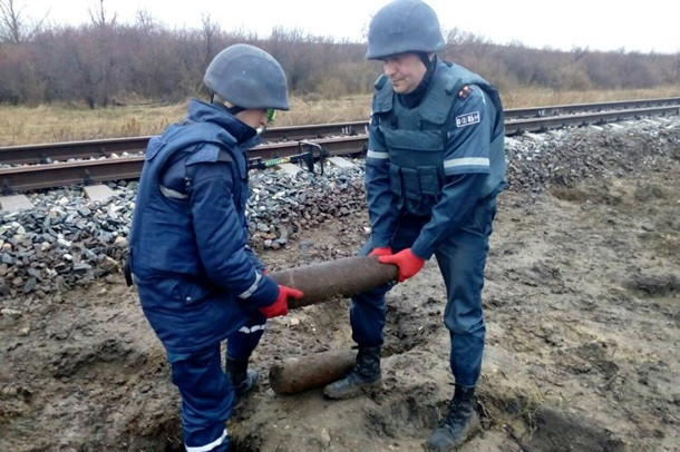 Под Одессой на железнодорожных путях обнаружили боеприпасы