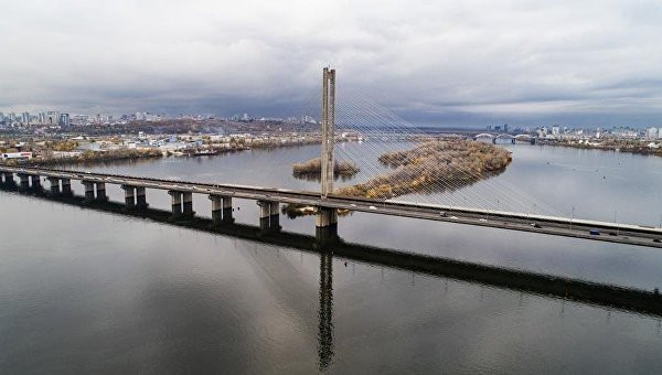 В Киеве ограничат движение по Южному мосту