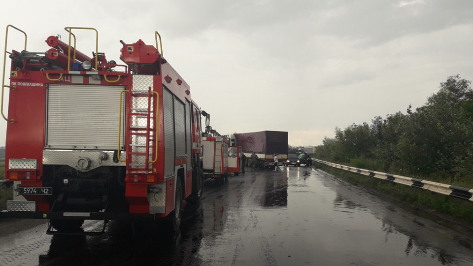 Ужасная авария под Черновцами: число разбитых машин возросло