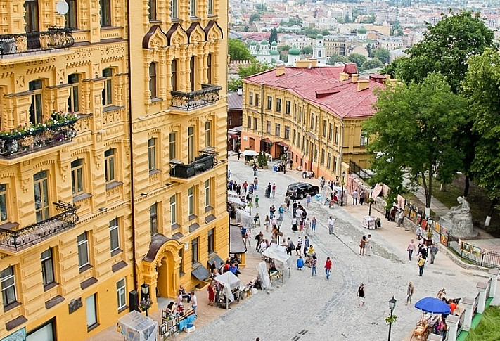 В центре Киева ограничат движение транспорта