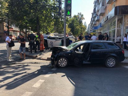 Жуткое ДТП с патрульными в Сумах: полицейские ехали на красный сигнал светофора