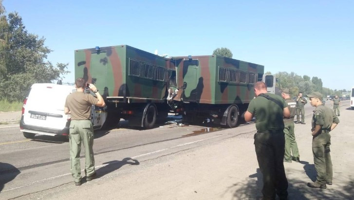 Под Киевом произошло ДТП с военными: все подробности