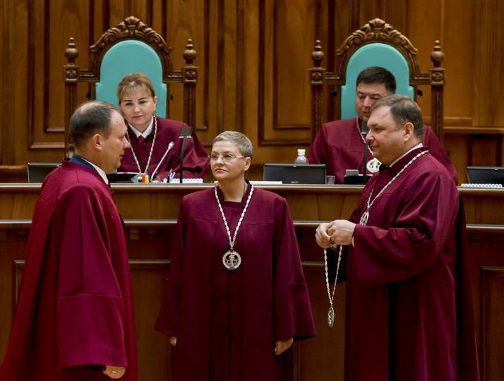 Новой судье КСУ Ирине Завгородней одобрили отставку из ВССУ