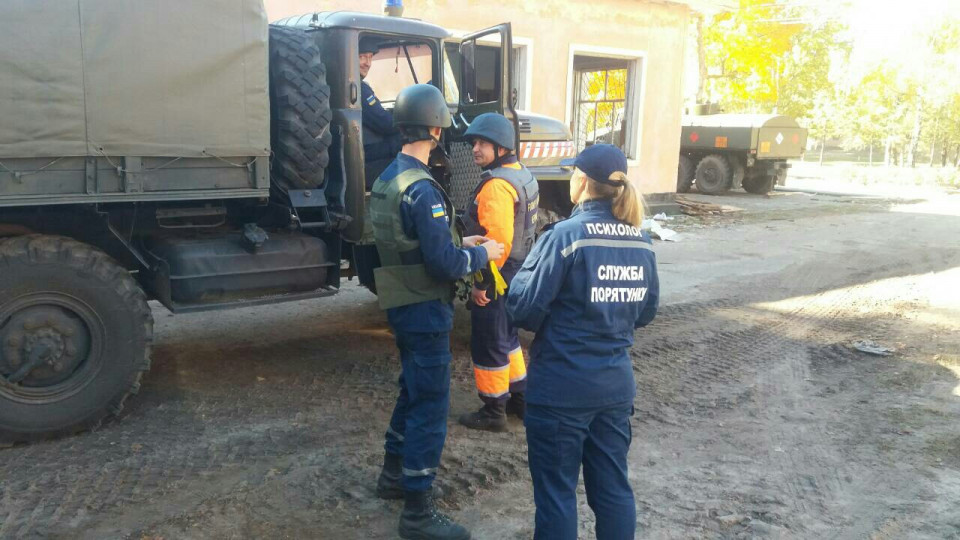 Взрывы под Ичней: из зоны пожара вывозят взрывоопасные предметы