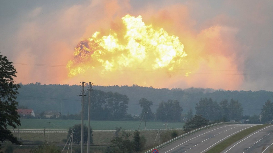 Вибухи на військових складах: 20 генералів понесли покарання