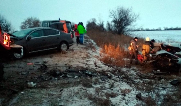 В жутком ДТП под Полтавой погиб человек и еще пятеро — пострадали