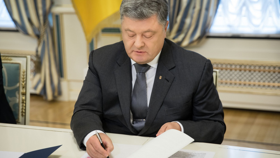 Порошенко затвердив уточнений перелік окупованих населених пунктів України