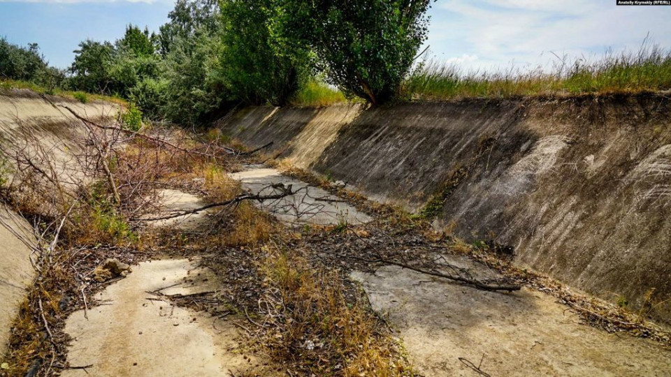 Вода отруєна: у Крим прийшла нова катастрофа