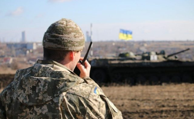 Бойцы ВСУ уничтожили боевую машину врага: впечатляющее видео