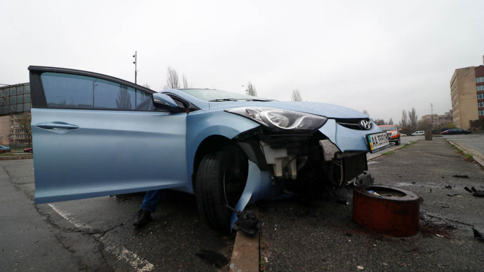 На скорости вылетел в пешеходную зону: в Киеве произошло ДТП