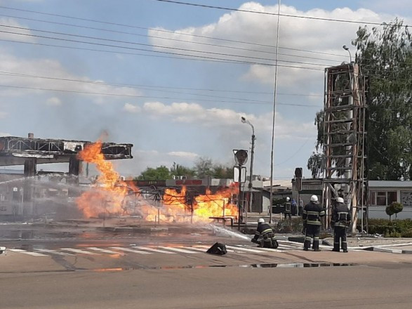 В Житомире вспыхнул пожар: горела газовая заправка