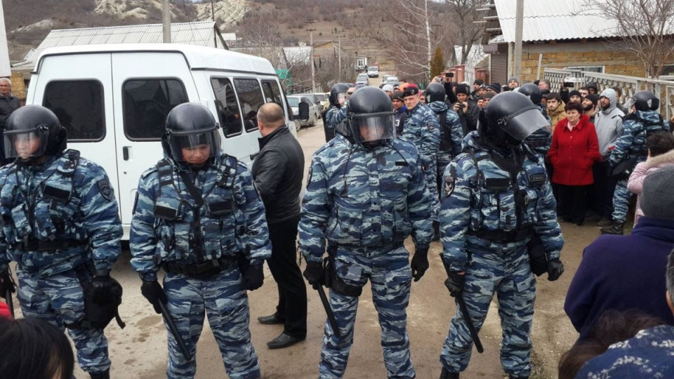 Масові обшуки в Криму: стан активіста серйозно погіршився