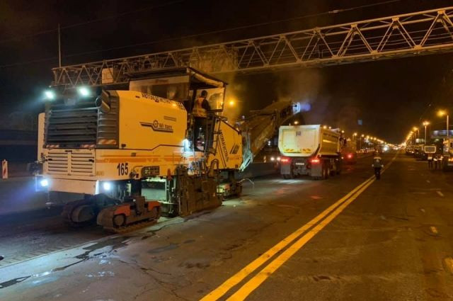 Водіям на замітку: один зі столичних проспектів перекрили на ремонт, відео