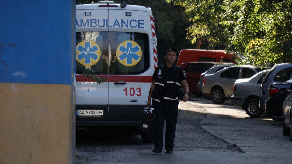 В Киеве произошло убийство: женщина зарезала мужчину во время застолья