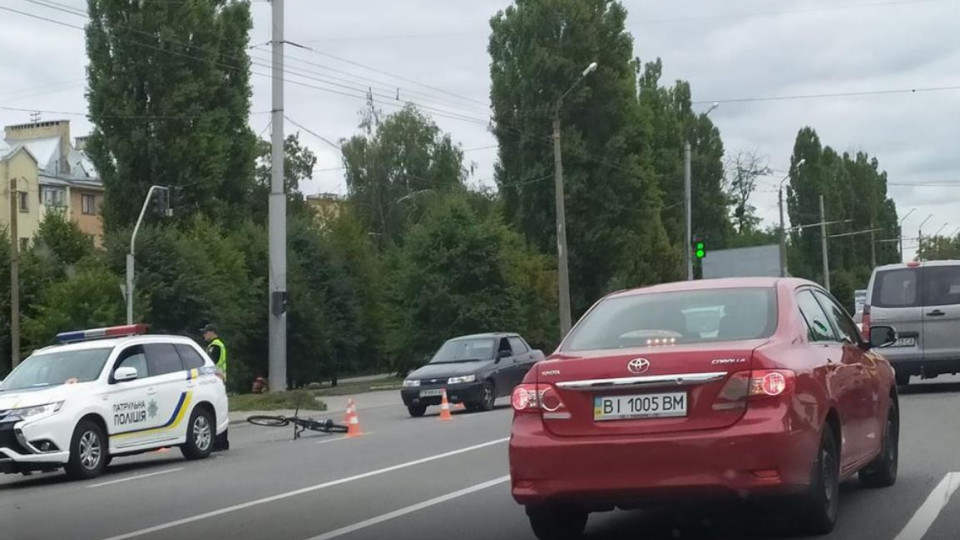 Потрапив під колеса і вижив: у Полтаві легковик збив хлопчика