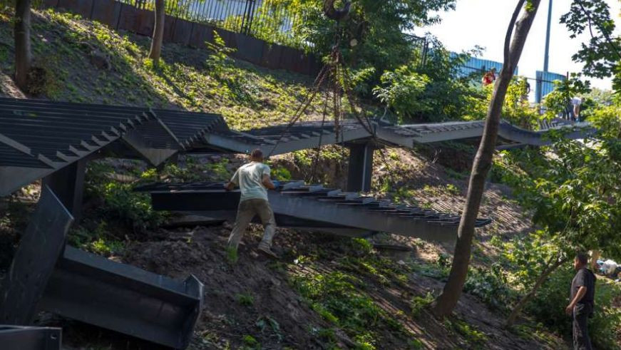 Киевлянам на заметку: в центре столицы появится лестница с подсветкой