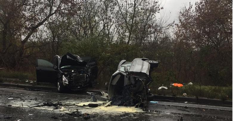 Машину розірвало надвоє: у Києві сталася смертельна ДТП, є фото