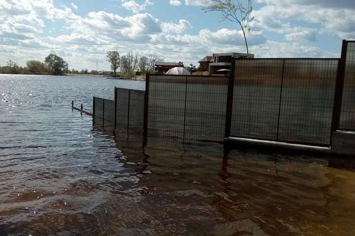 Вільний доступ до водойм: українці коментують зміни до закону