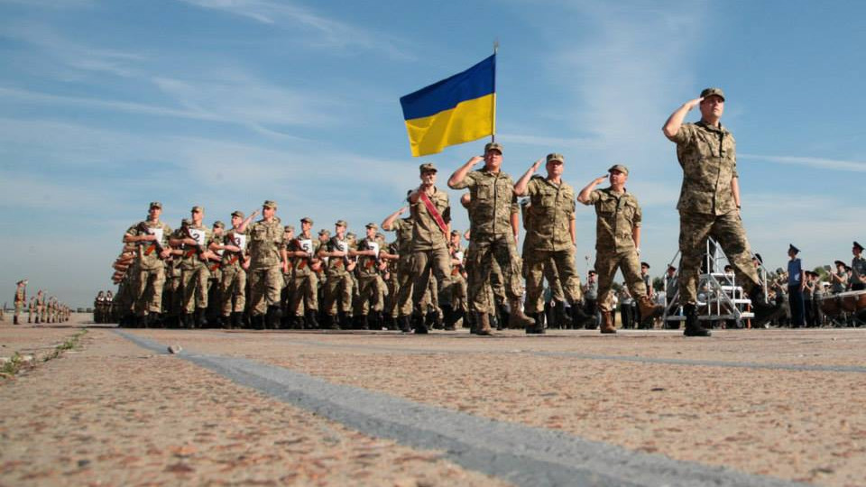 У Міноборони назвали число строковиків, які стали контрактниками