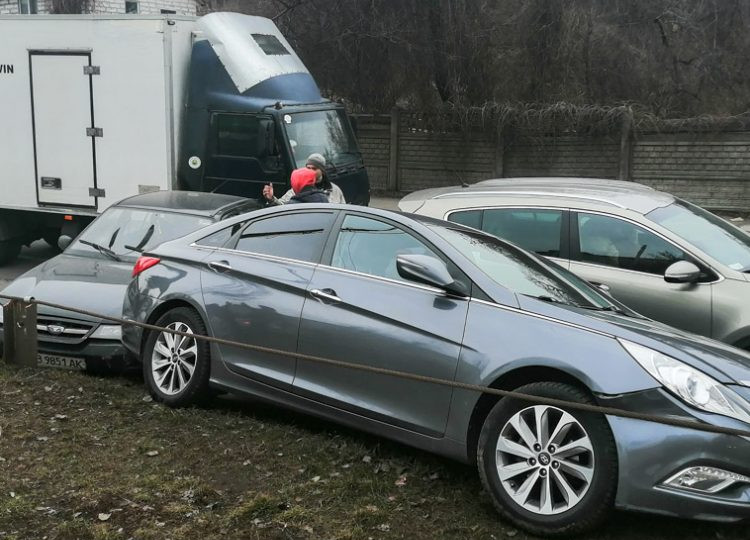 В Киеве произошло массовое ДТП из-за грузовика