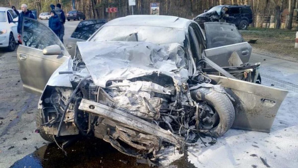 Лобовое ДТП в столице: один человек погиб, трое — в больнице