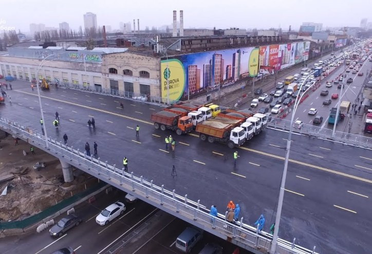 В Киеве по Шулявскому мосту предлагают пустить троллейбусы