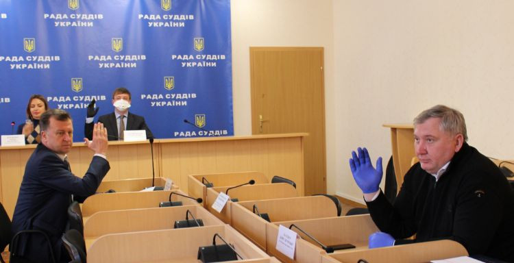 РСУ звернулася до керівництва держави щодо обмеження суддівської винагороди: з’явився текст рішення