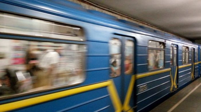 Стало відомо, коли метрополітен почне перевозити киян