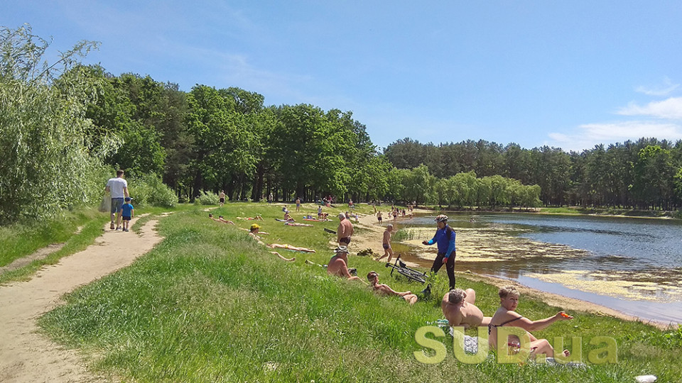 У Києві через спеку заборонили купатися на 10 пляжах