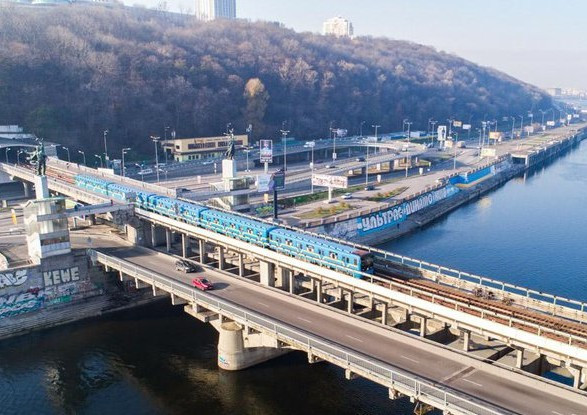 Чоловіка, який хотів підірвати міст Метро, випустили з психлікарні