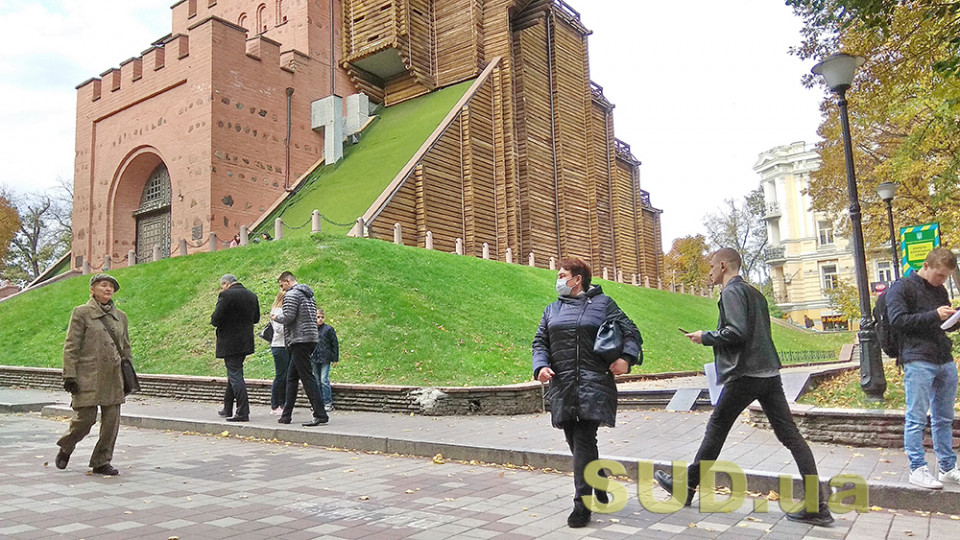 МОЗ вперше фіксує більше 8 тисяч нових випадків коронавірусу, — статистика