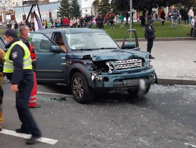 Появилось полное видео смертельного ДТП на Майдане Независимости