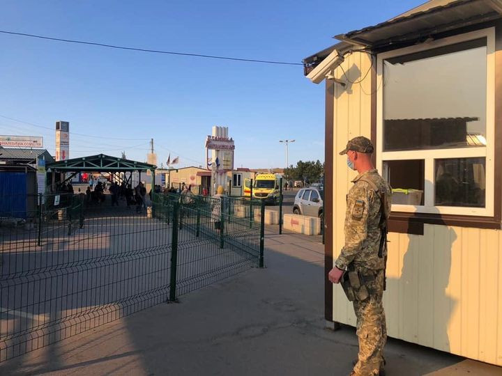 На Донбассе возобновляется пропуск через все КПВВ