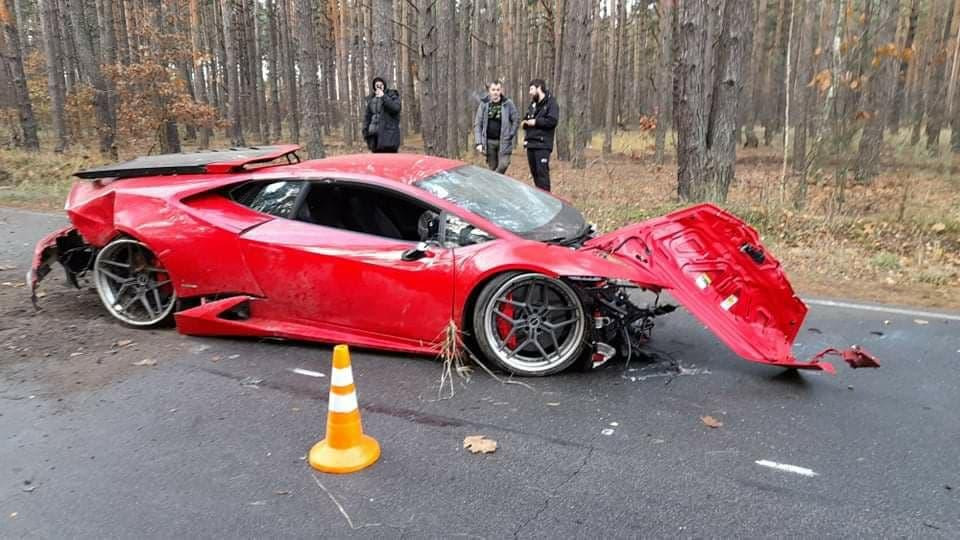 Под Киевом во время съемок фильма разбился элитный Lamborghini, фото