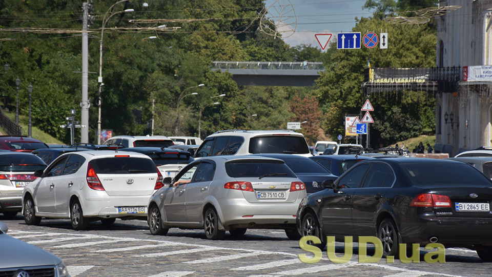 Назвали самые популярные цвета легковых авто в 2020 году