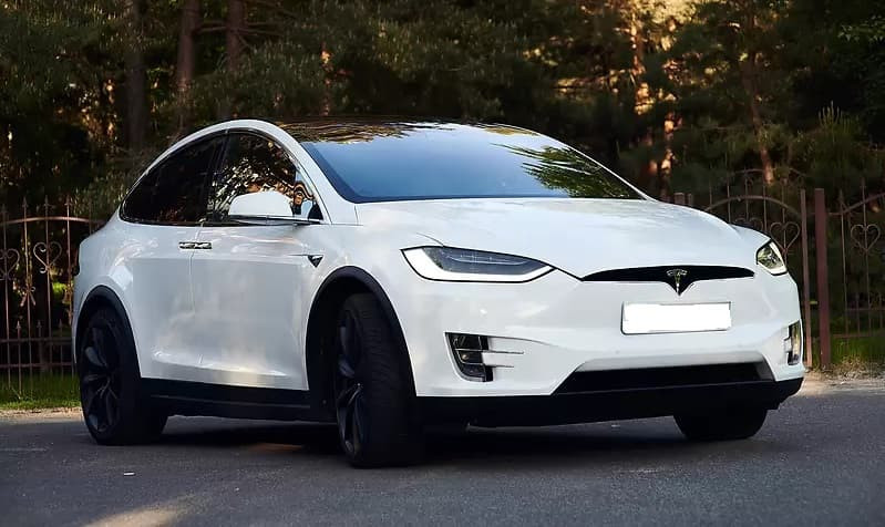 Tesla снижает стоимость электрокаров: во сколько обойдутся новые модели