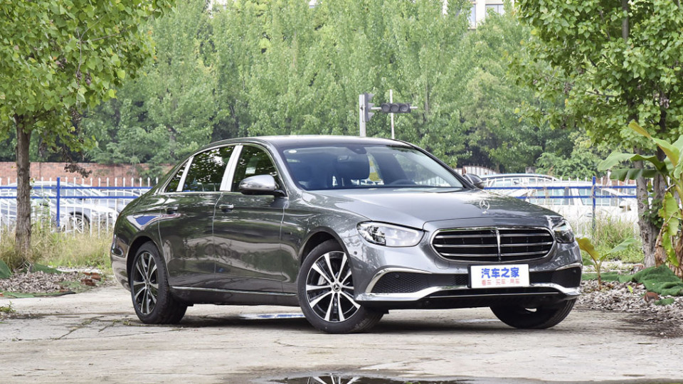 Mercedes-Benz E 350e L пообещал экономный расход топлива