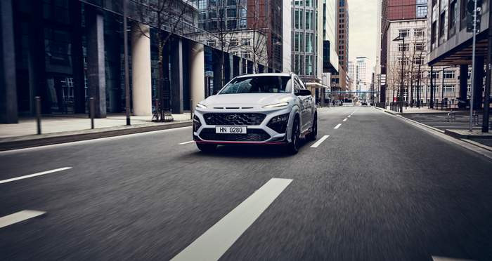 Hyundai представила новый спортивный кроссовер Kona N