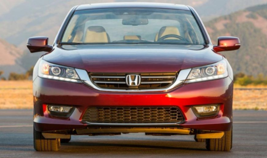 Поворачивает сама по себе: у Honda Accord обнаружили серьезную проблему