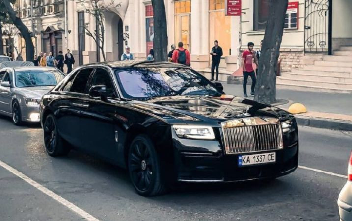 В Украине засветился роскошный Rolls-Royce за $400 000