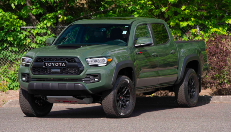 На аукционе продадут миллионный экземпляр пикапа Toyota Tacoma, фото