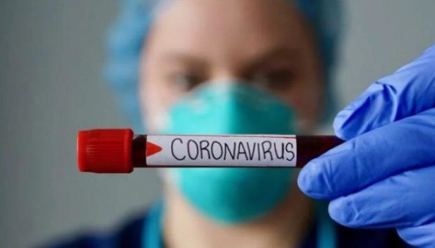 Ученые назвали симптомы COVID-19 по возрастным группам