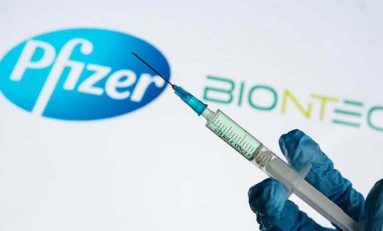 В Pfizer отреагировали на смерть украинца после вакцинации