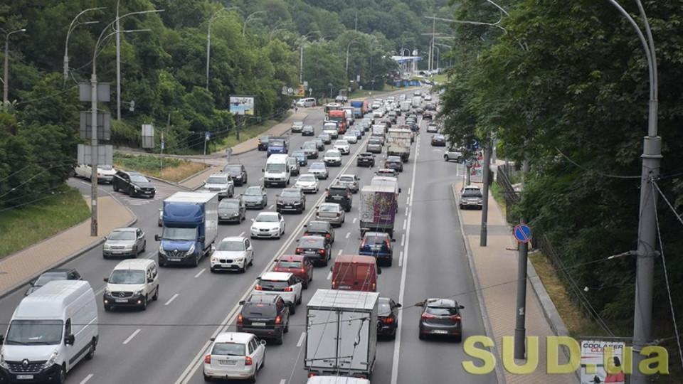 В Украину могут запретить ввозить автомобили с ДВС