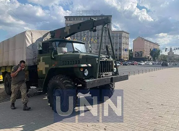 В Киеве военный грузовик снес три авто из-за отказа тормозов