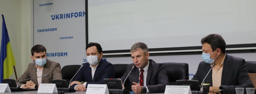 Українці виявлятимуть приховані інтереси у суддів та публічних службовців: як і кого можна перевіряти