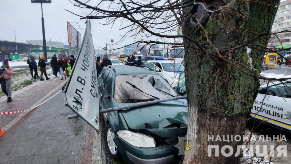 В Луцке несовершеннолетний на авто въехал в толпу пешеходов: подробности ДТП